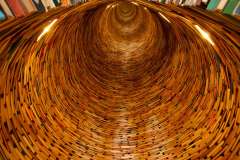 Jigsaw : A Tunnel of Books