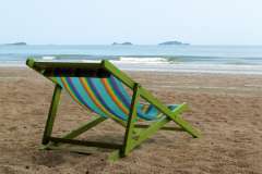 Jigsaw : Deckchair On An Empty Beach